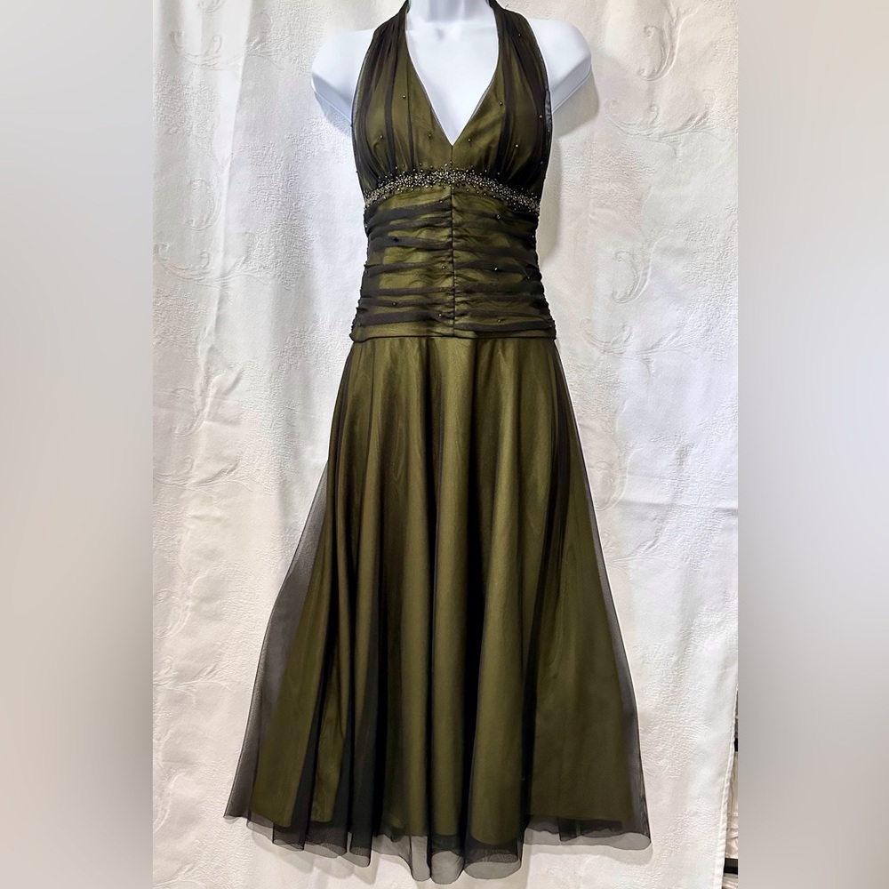 JS Boutique Green Ruched Halter Prom Dress D0021